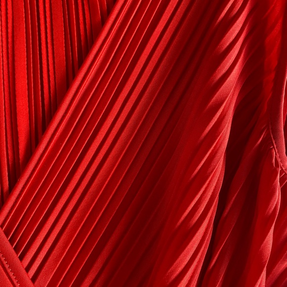 H&M | Pleated Blouse - Picture 3 of 8